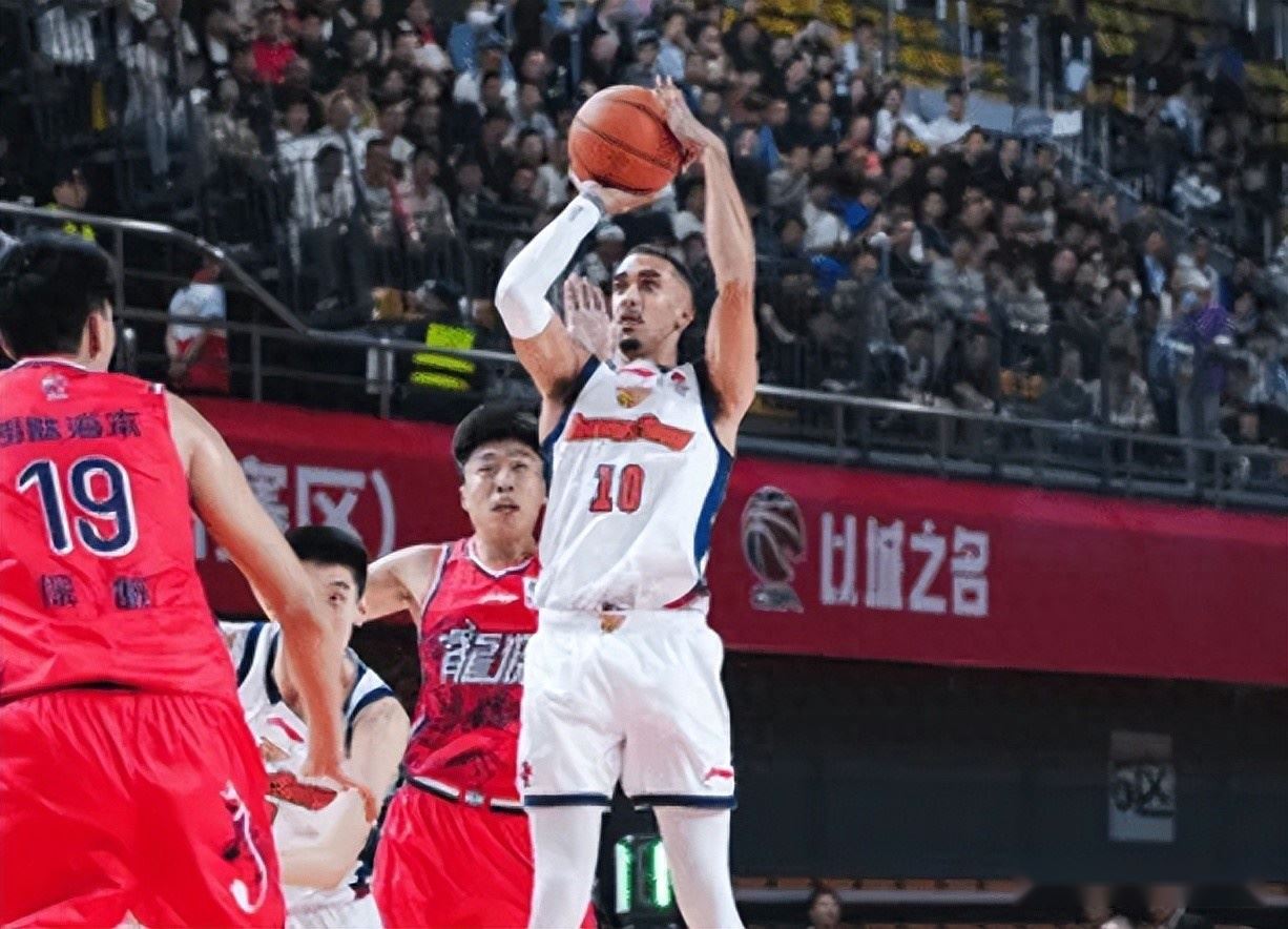 广东3新援隐患大！奎因三分不稳，萨姆纳突破不稳，焦泊乔又崩了