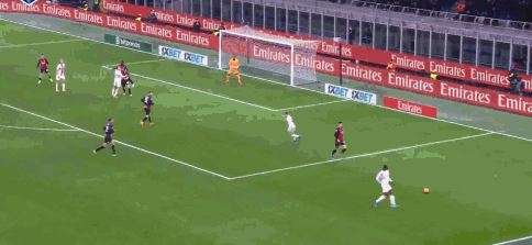 意甲-AC米兰1-1热那亚落后榜首3分 莱奥补时绝平