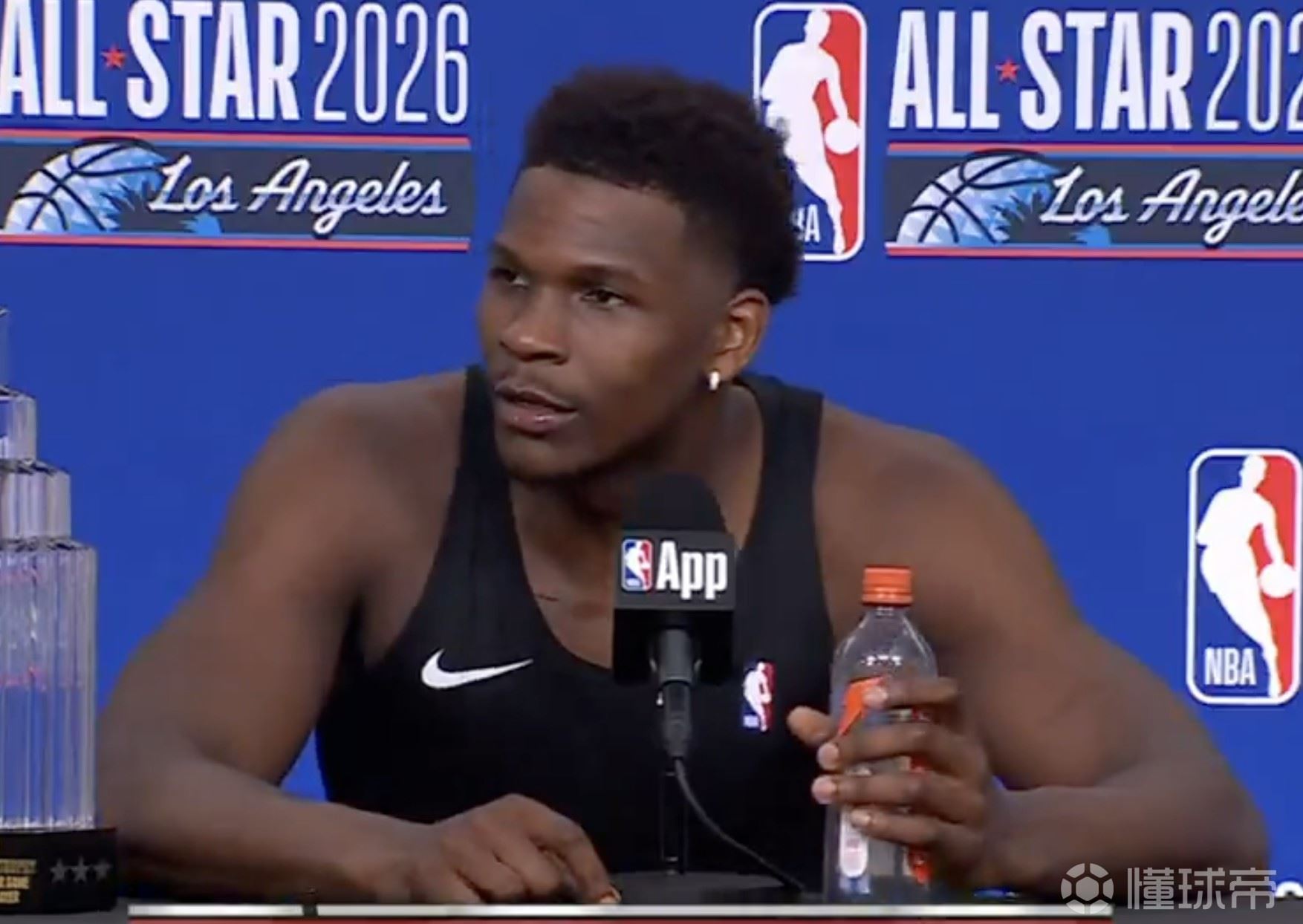 爱德华兹：世界队都说自己很厉害，打败他们很爽